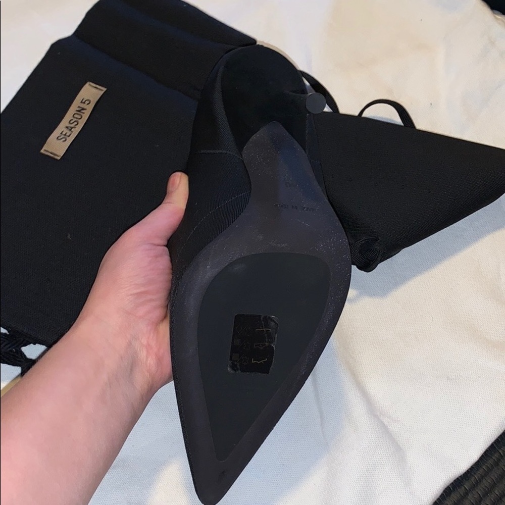 👑 Yeezy 37 euro knit booties new $990 - Picture 2 of 7